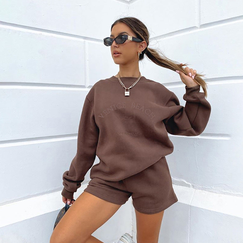 Embroidered Fleece Sweater – Thick, Loose & Cozy