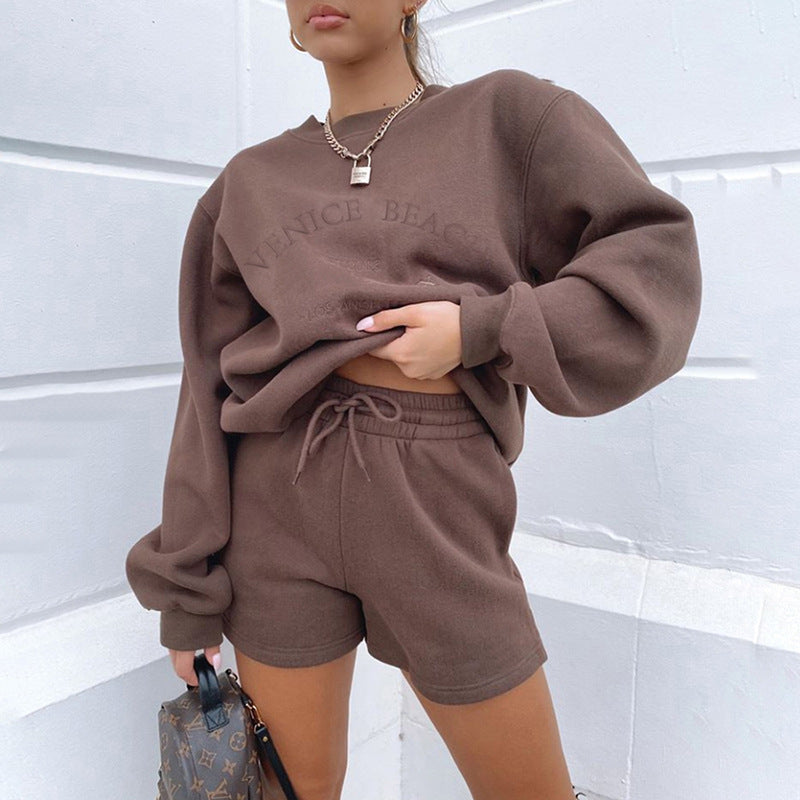 Embroidered Fleece Sweater – Thick, Loose & Cozy