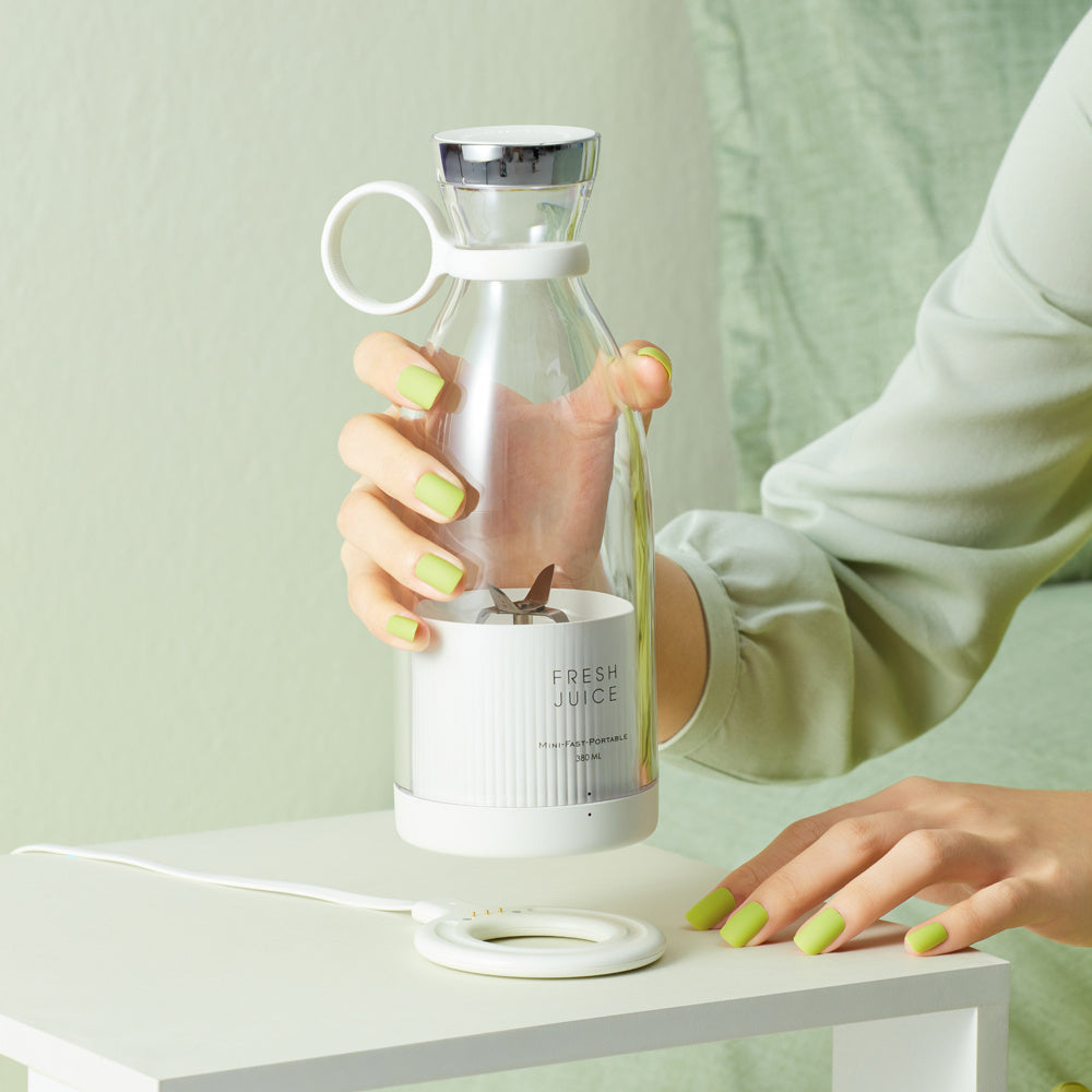 Mini Electric Juicer