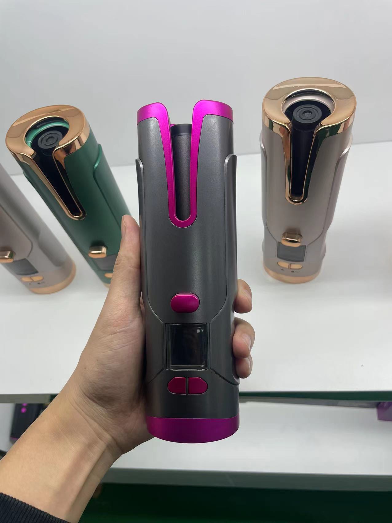 Rechargeable Automatic Hair Curler – Portable Ceramic Rotating Styler