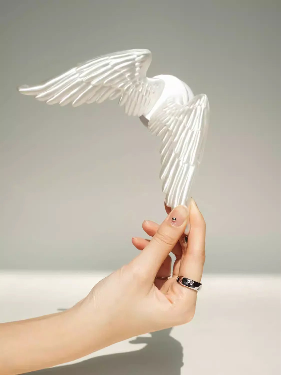 3D Wing Magnetic Phone Stand