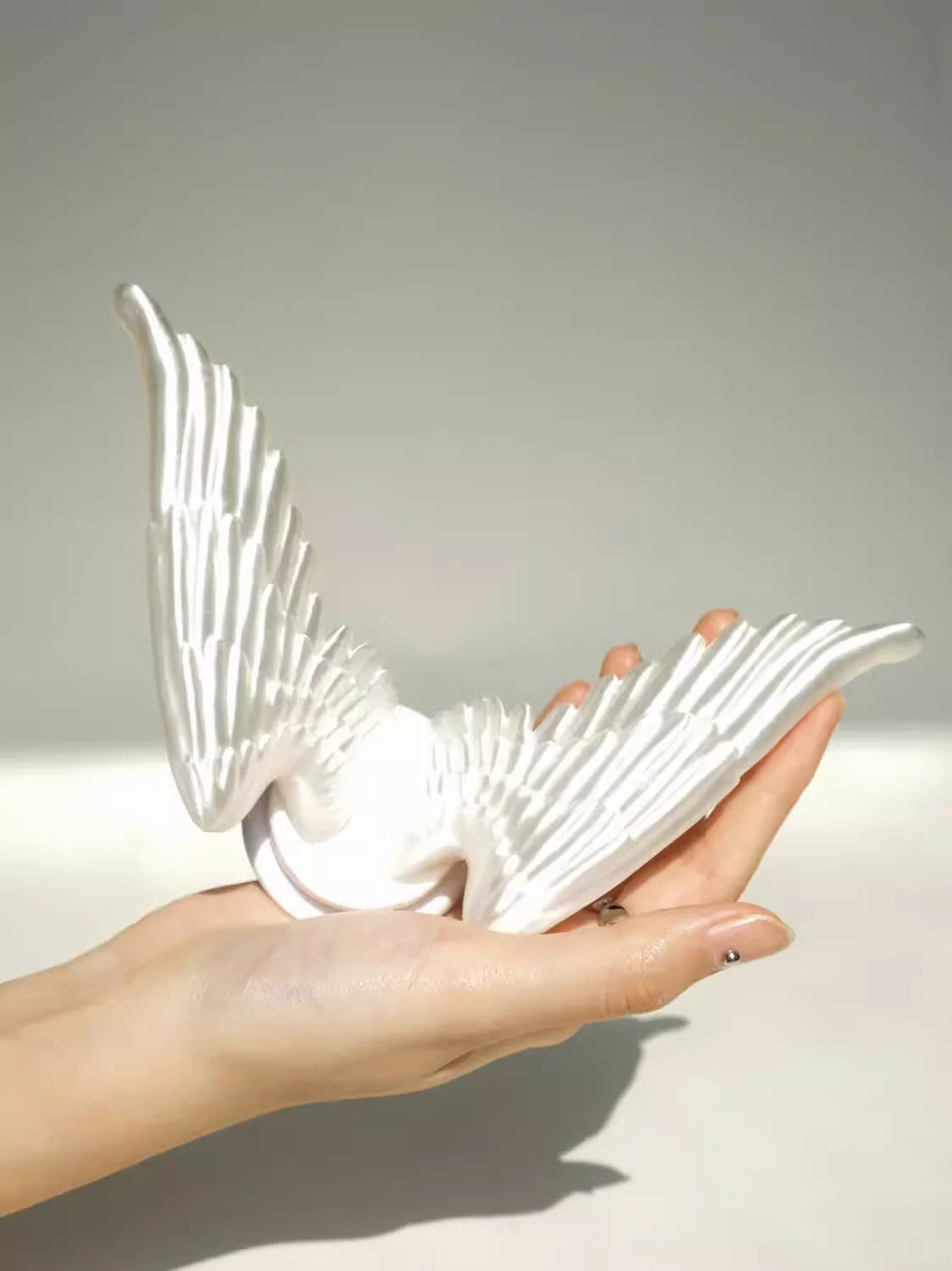 3D Wing Magnetic Phone Stand