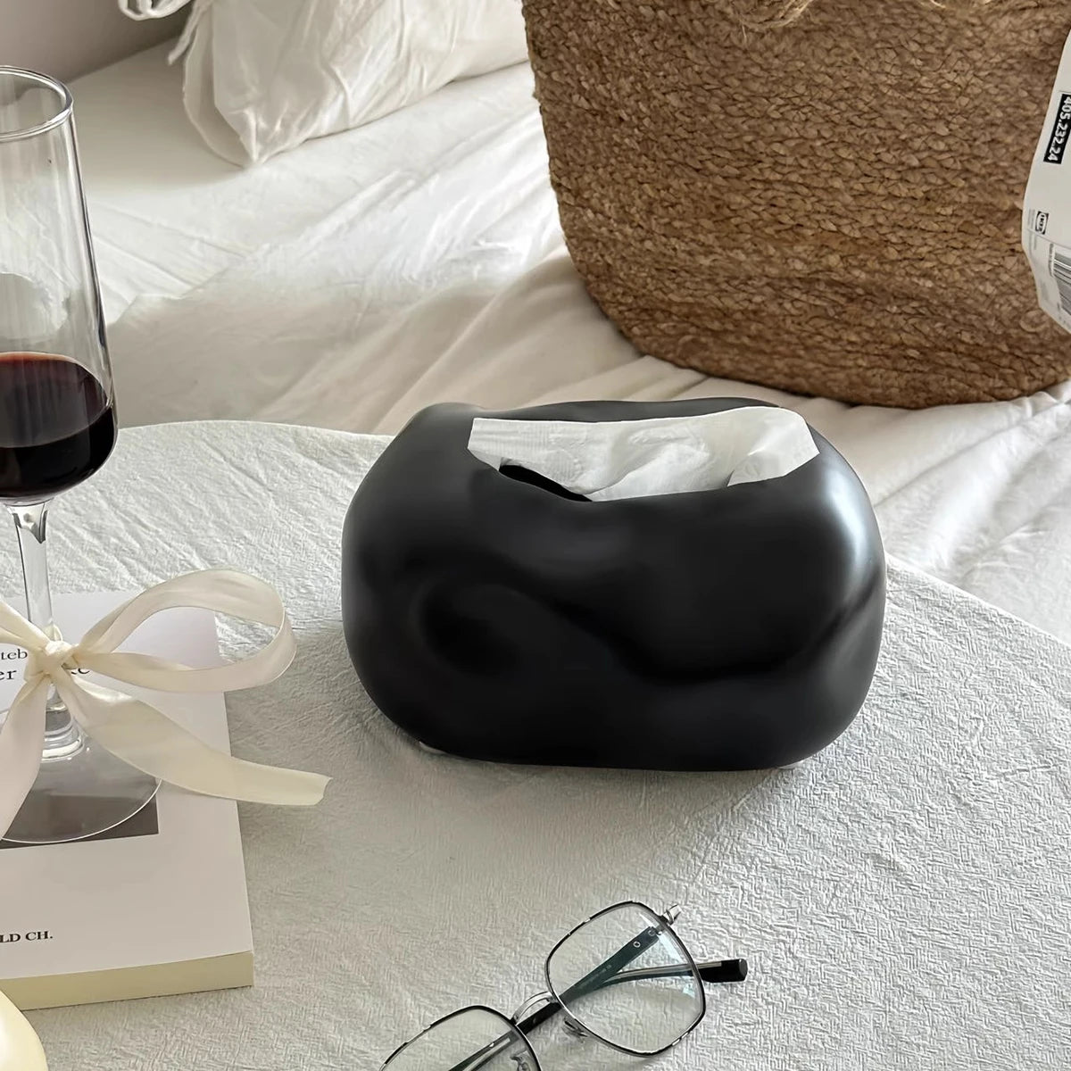 Ceramic Tissue Box Holder – Modern Aesthetic Decor