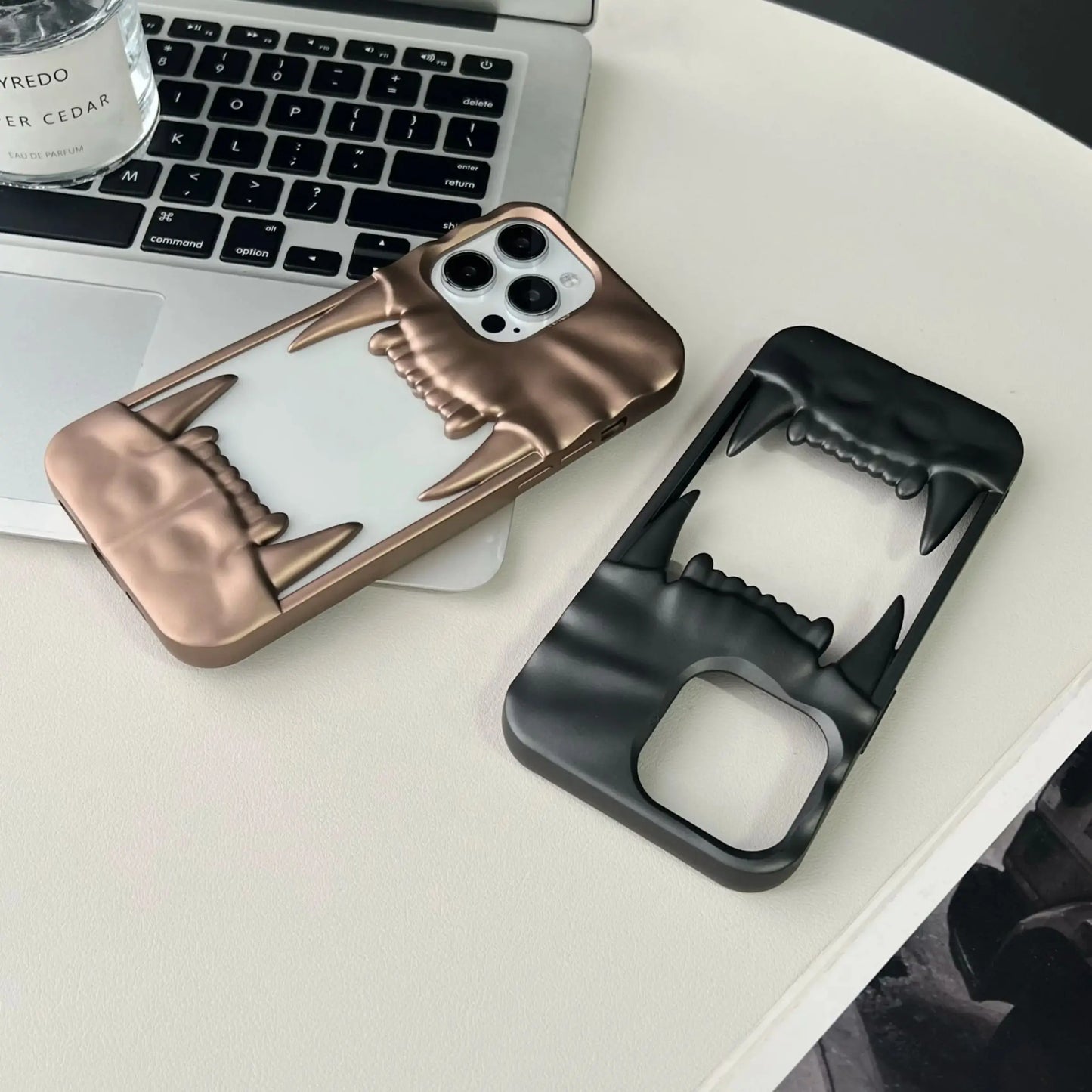 3D Pleated Tiger Tooth iPhone Case