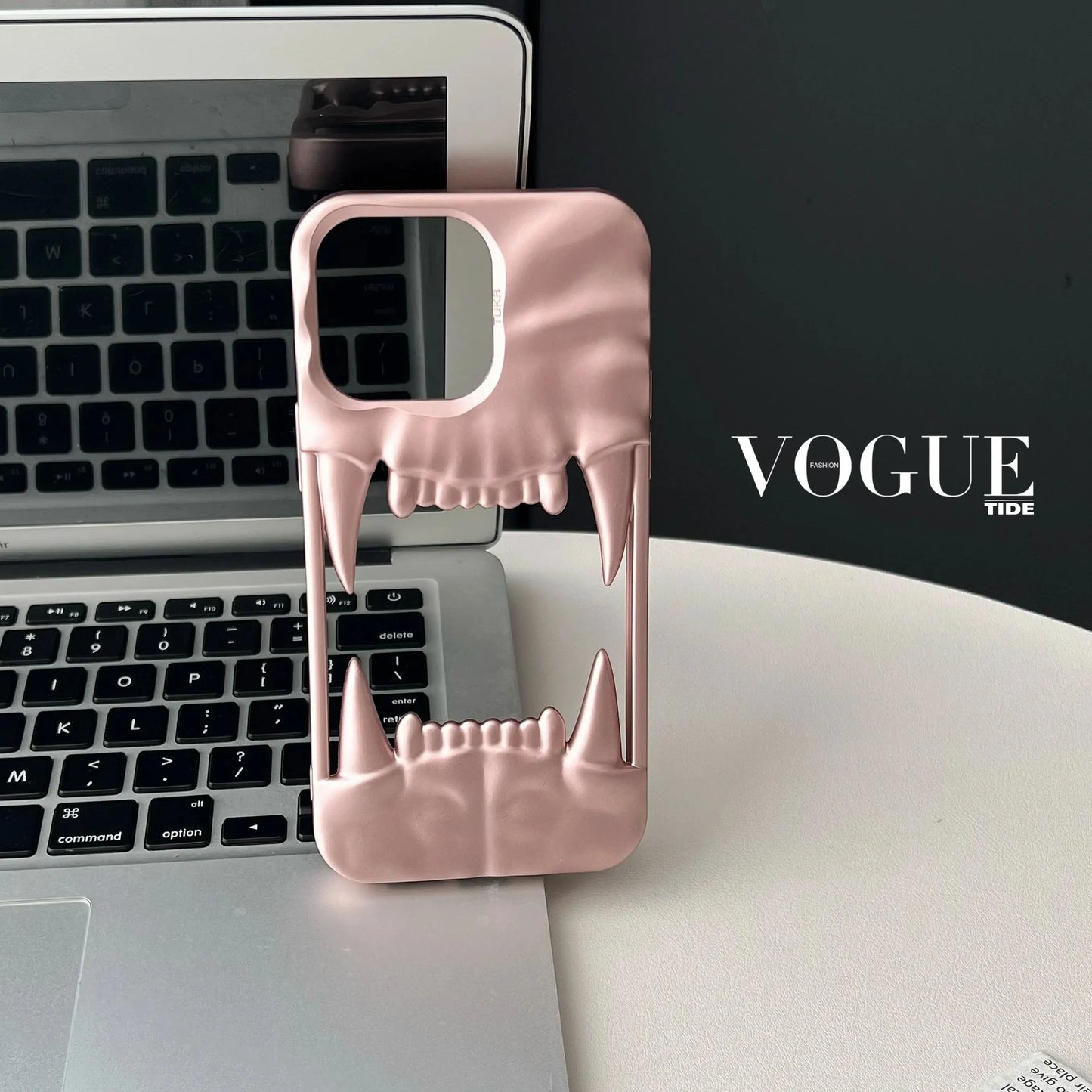 3D Pleated Tiger Tooth iPhone Case