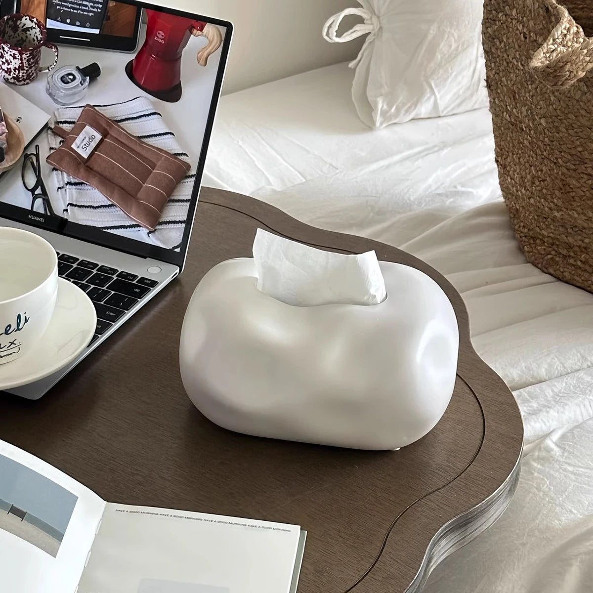 Ceramic Tissue Box Holder – Modern Aesthetic Decor