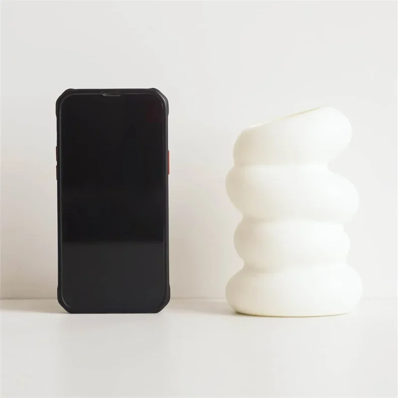 Nordic Spiral White Vase – Modern Plastic Flower Arrangement Container
