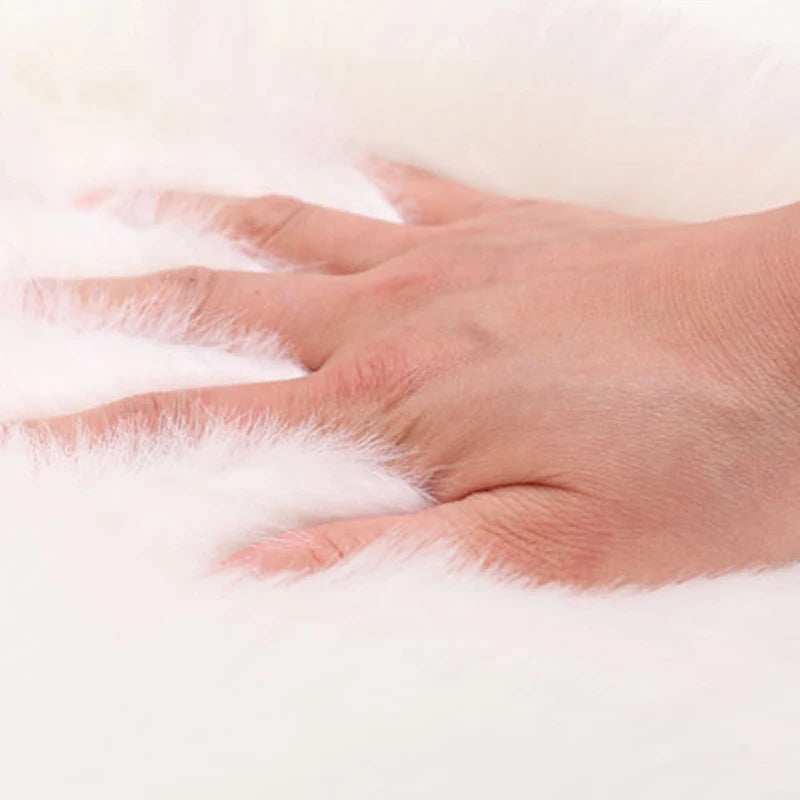 Round Shaggy Faux Sheepskin Rug – Soft Fluffy Plush Carpet for Bedroom & Living Room