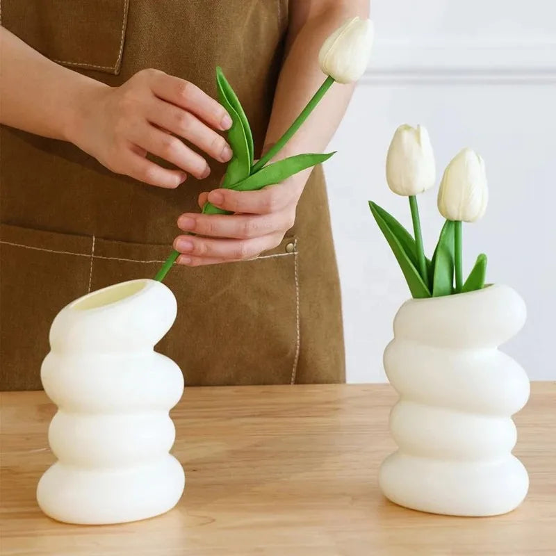 Nordic Spiral White Vase – Modern Plastic Flower Arrangement Container