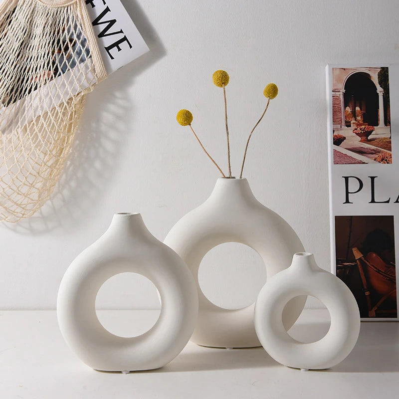 Modern Plastic Vase – Lightweight & Stylish Décor