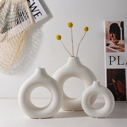 Modern Plastic Vase – Lightweight & Stylish Décor